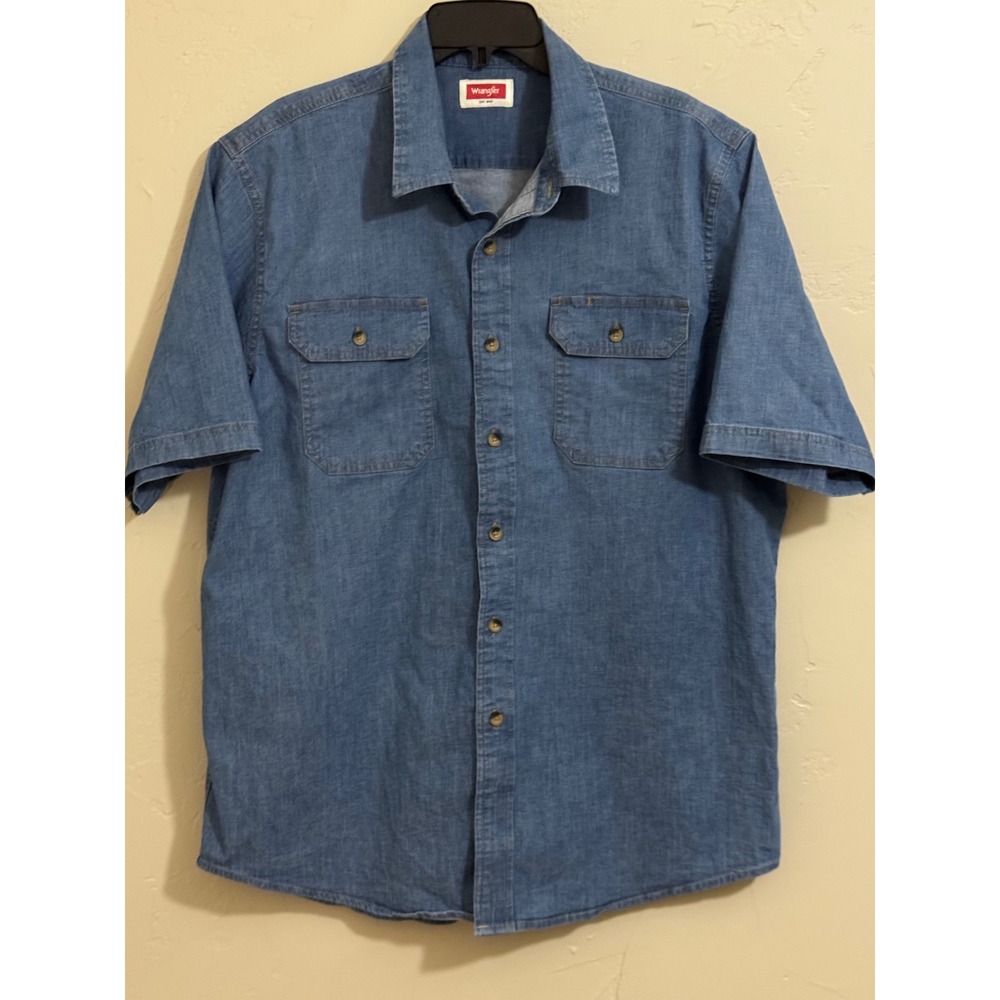 Wrangler shirt L chambray denim blue 2 pocket short sleeve work western cotton
